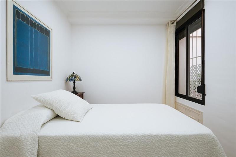 Atanasio Barron- Free Parking Appartement