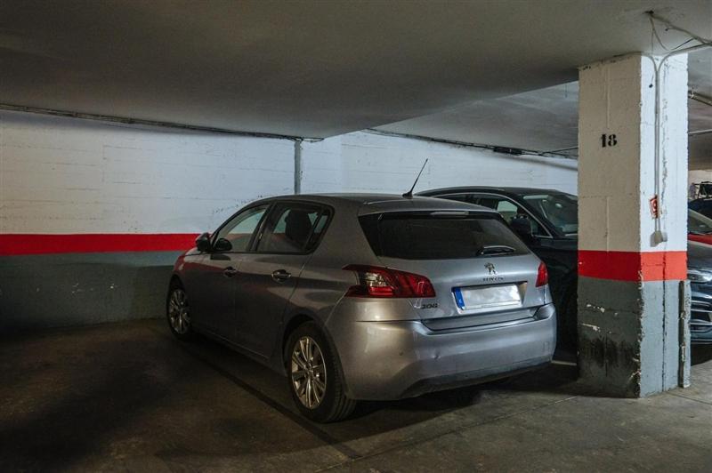 Atanasio Barron- Free Parking Appartement