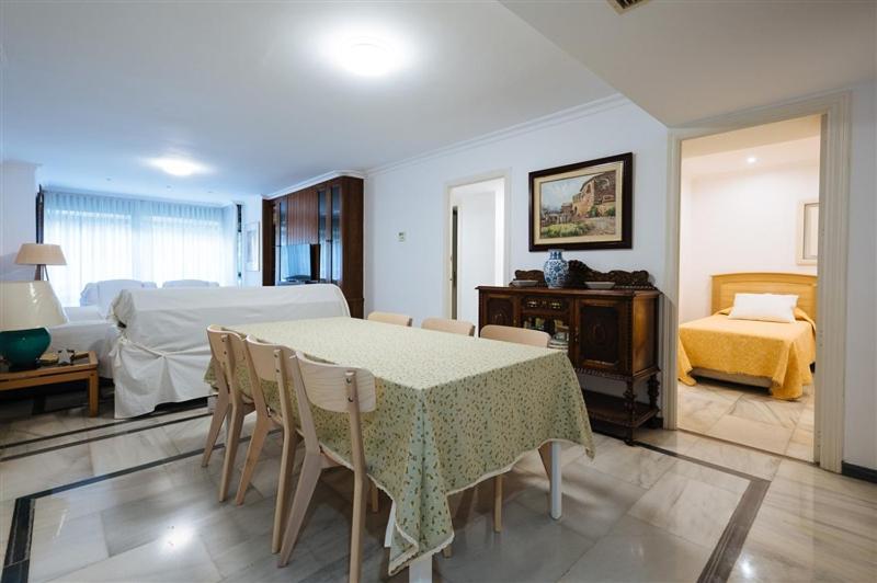 Atanasio Barron- Free Parking Appartement Séville